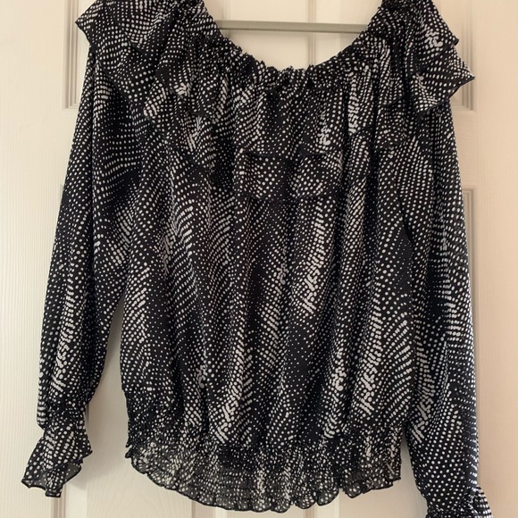 Top - Picture 2 of 2